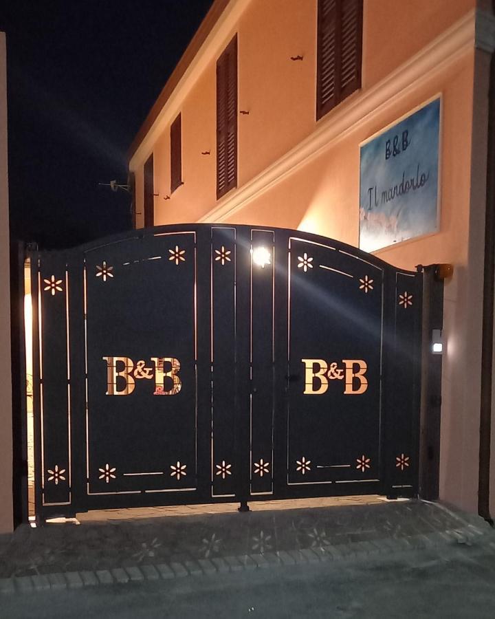 B&B Il Mandorlo San Vito  Eksteriør billede